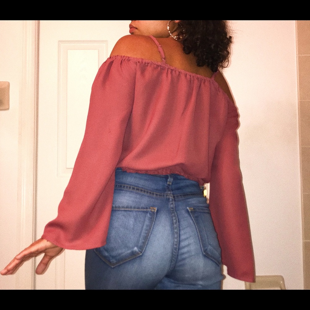 Long sleeve pink blouse 🌺